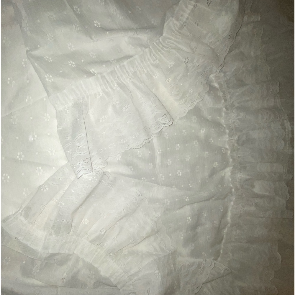 Vintage table cloth round 60 in